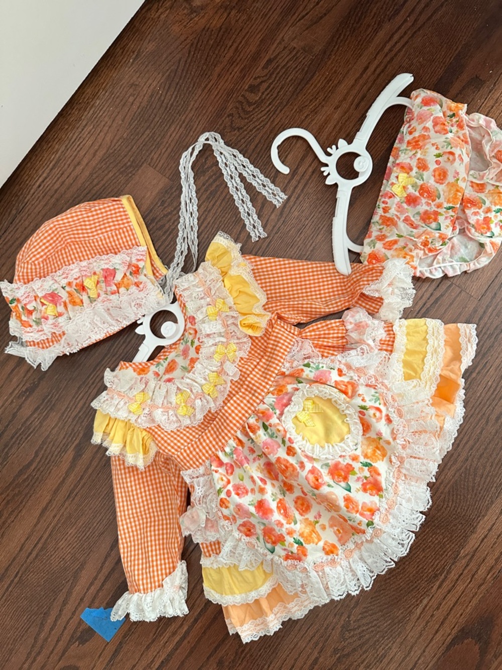 Vintage Style Baby Girl Floral Dress Set Fully Trimmed Lace raffle Sz 12M